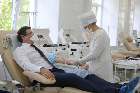 Глеб Никитин стал донором крови в рамках Всероссийской акции #МыВместе