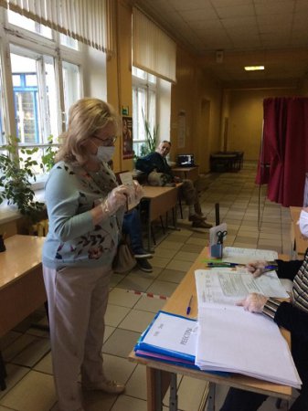 Елена Ленина: «Я лично убедилась, что голосование на избирательном участке абсолютно безопасно»