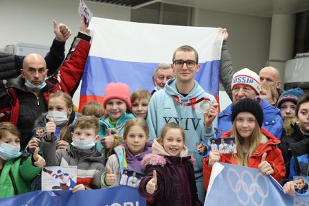 Серебряного призера Олимпиады Сергея Трофимова торжественно встретили в Нижнем Новгороде