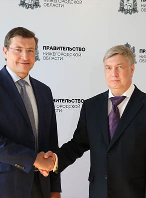 Глеб Никитин провел рабочую встречу с губернатором Ульяновской области Алексеем Русских