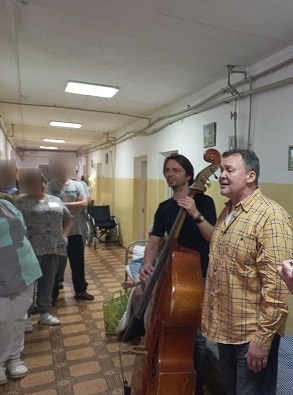 Участники проекта «Актеры Нижнего - Донбассу» выступают с концертами в нижегородских госпиталях