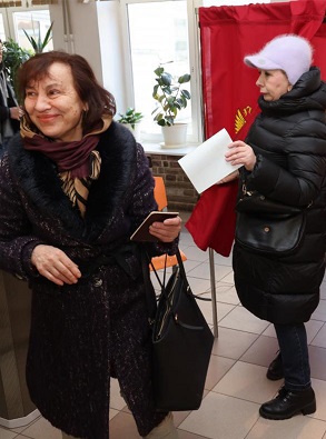 ВЦИОМ: 72% россиян доверяют представленным результатам выборов президента
